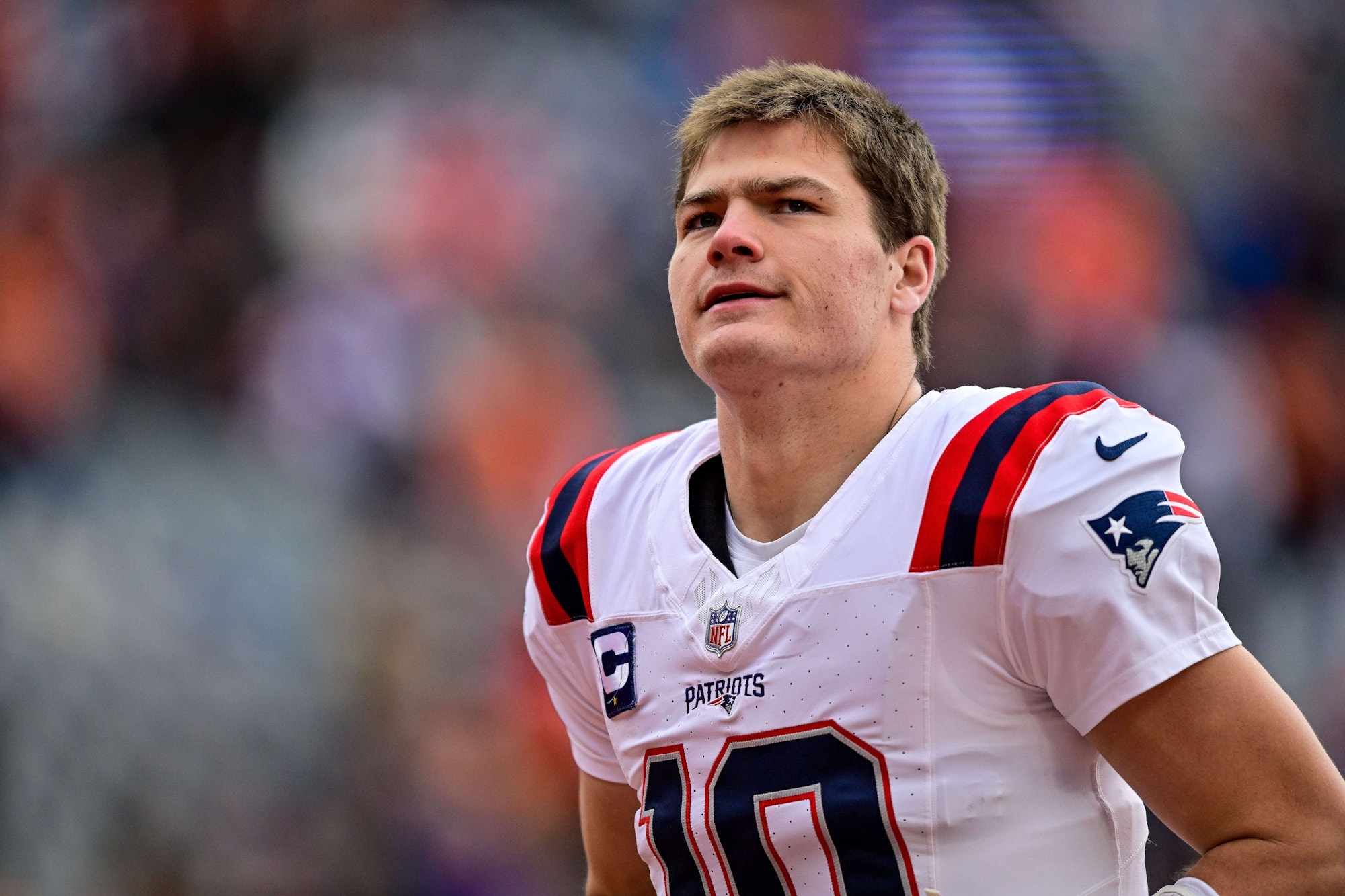 Patriots-Quarterback Drake Maye mit der Nummer 10