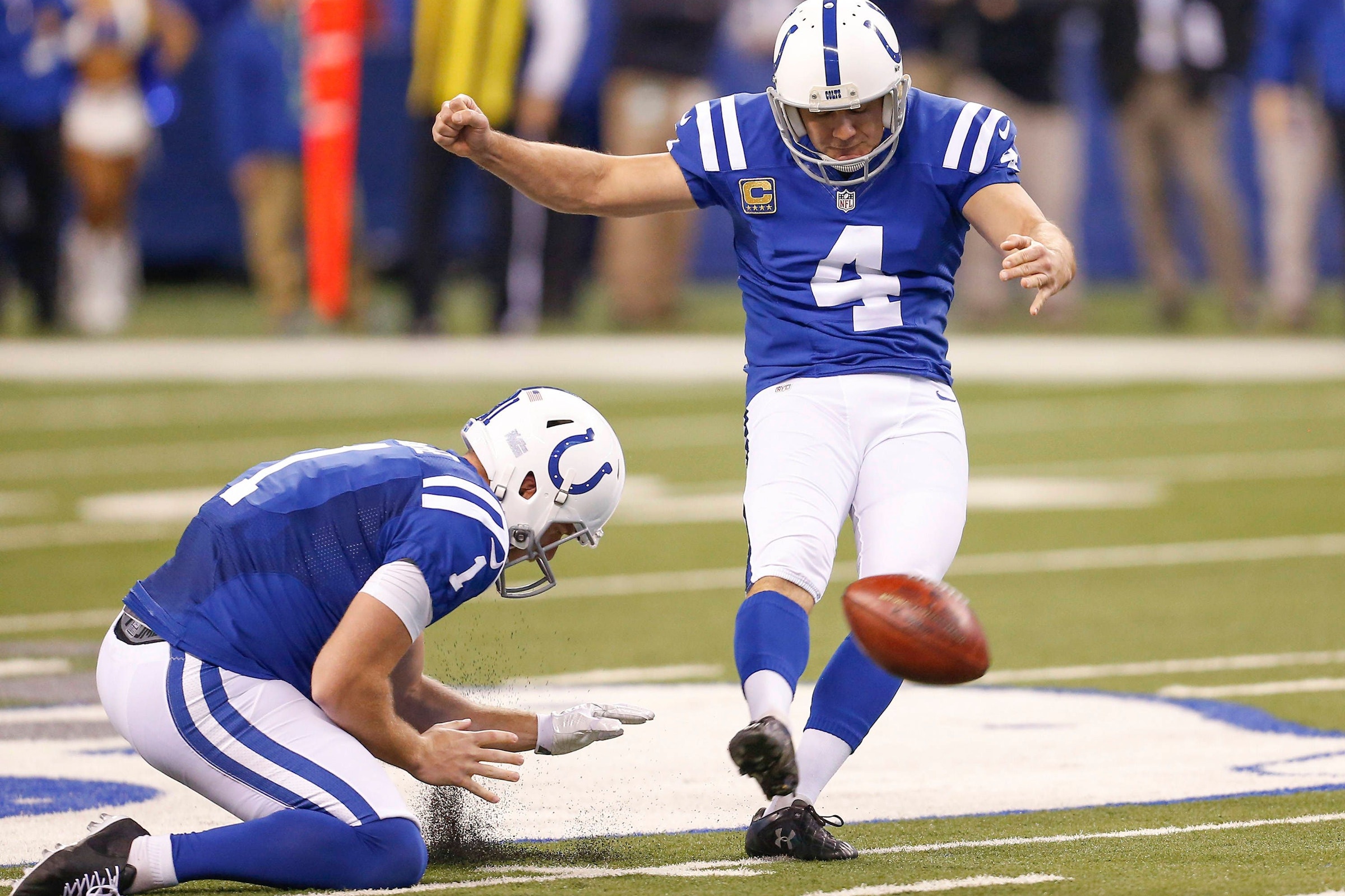 Adam Vinatieri von den Indianapolis Colts beim Field-Goal-Versuch aus 50 Yards gegen die Houston Texans 2016